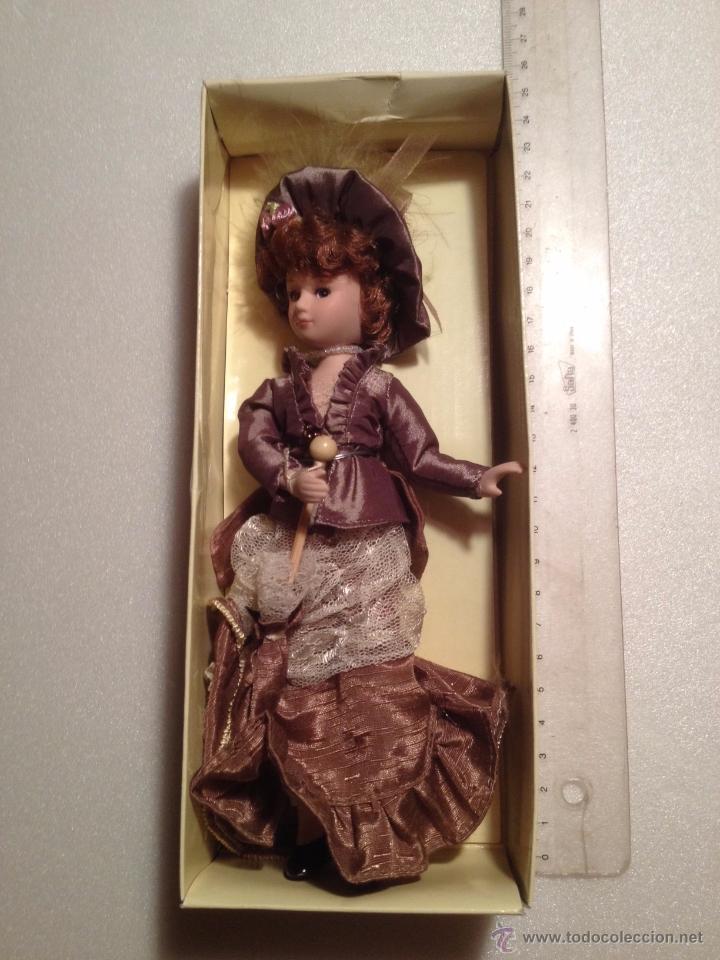 Mu&ntilde;ecas porcelana: MU&Ntilde;ECA PORCELANA EN SU CAJA - Foto 1
