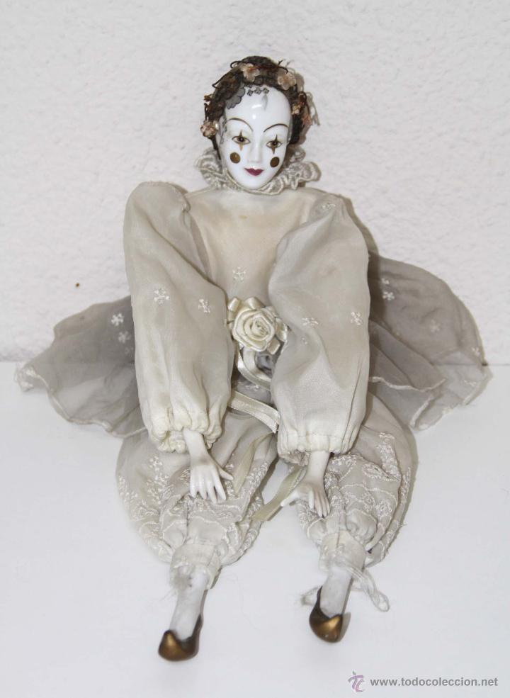 Porcelain Dolls: MU019 ARLEQU&Iacute;N. PORCELANA Y RELLENO. PRESENTA RESTAURACI&Oacute;N. ESPA&Ntilde;A. A&Ntilde;OS 30