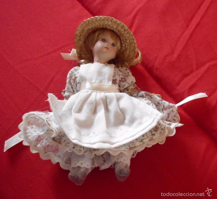 Mu&ntilde;ecas porcelana: Mu&ntilde;eca de porcelana. - Foto 1
