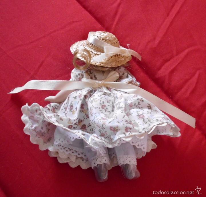 Mu&ntilde;ecas porcelana: Mu&ntilde;eca de porcelana. - Foto 2