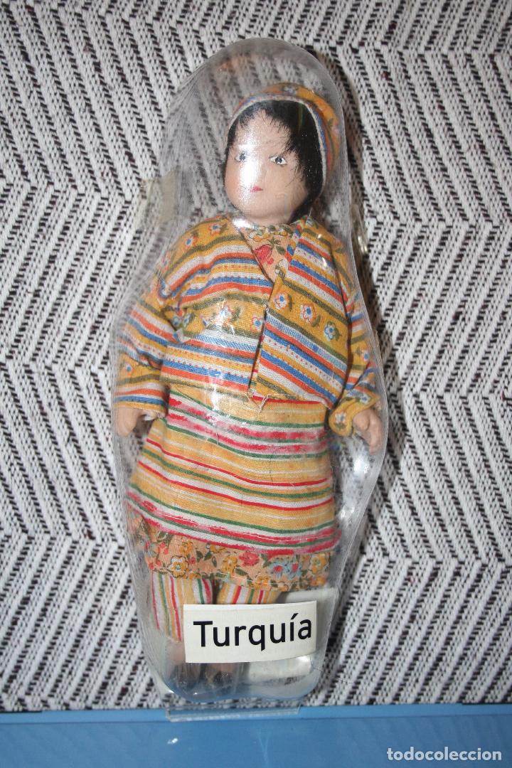 TURQUIA *** MUÑECAS DEL MUNDO DE PORCELANA (1986) *** ROPA TRADICIONAL *** NUEVA *** (Juguetes - Muñeca Extranjera Moderna - Porcelana)