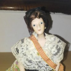 Muñecas Porcelana: ANTIGUA MUÑECA DE PORCELANA. Lote 159845054