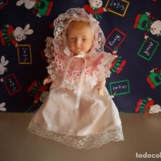 Muñecas Porcelana: BEBE DE PORCELANA BISCUIT CON CAPOTA