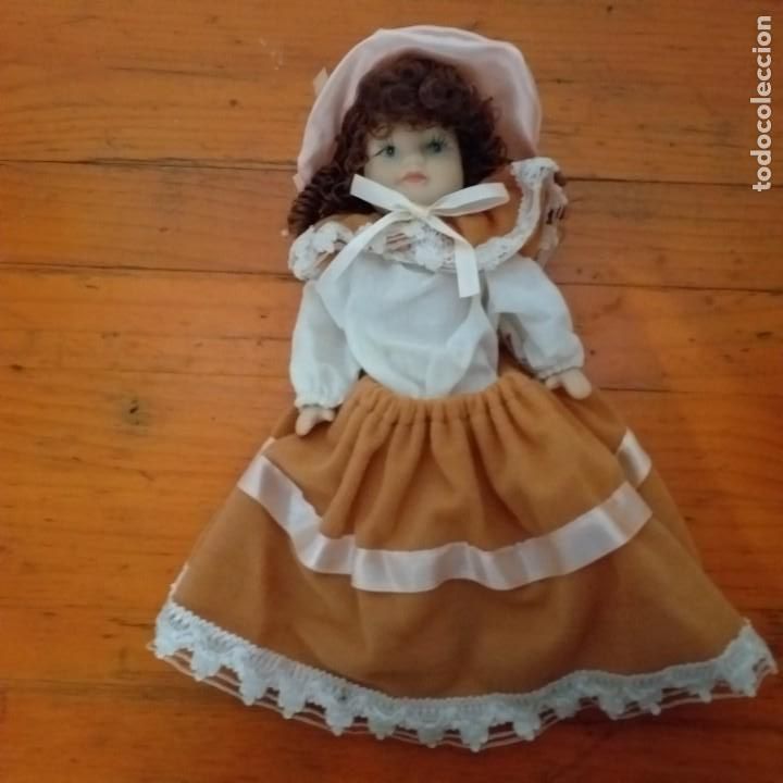Mu&ntilde;ecas porcelana: Mu&ntilde;eca de porcelana - Foto 1