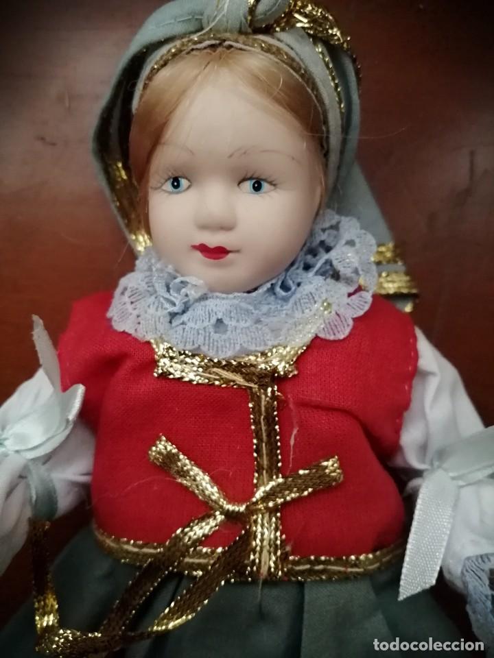 Mu&ntilde;ecas porcelana: Mu&ntilde;eca de porcelana - Foto 4