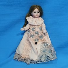 Bambole Porcellana: ANTIGUA MUÑECA DE PORCELANA. 20 CM APROXIMADAMENTE.. Lote 346980643