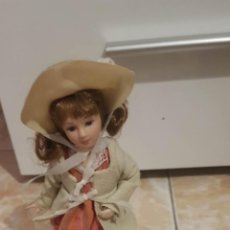 Muñecas Porcelana: DAMA DE ÉPOCA EN PORCELANA ELIZABETH BENNET