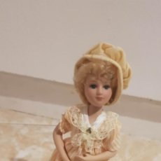 Muñecas Porcelana: DAMA DE ÉPOCA EN PORCELANA ELINOR DASHWOOD