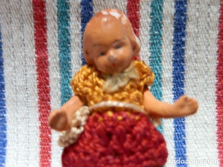 Mu&ntilde;ecas porcelana: ANTIGUA MU&Ntilde;EQUITA PORCELANA, 4 CM