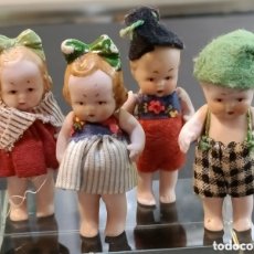 Bambole Porcellana: GRUPO DE CUATRO MUÑECAS DE PORCELANA.