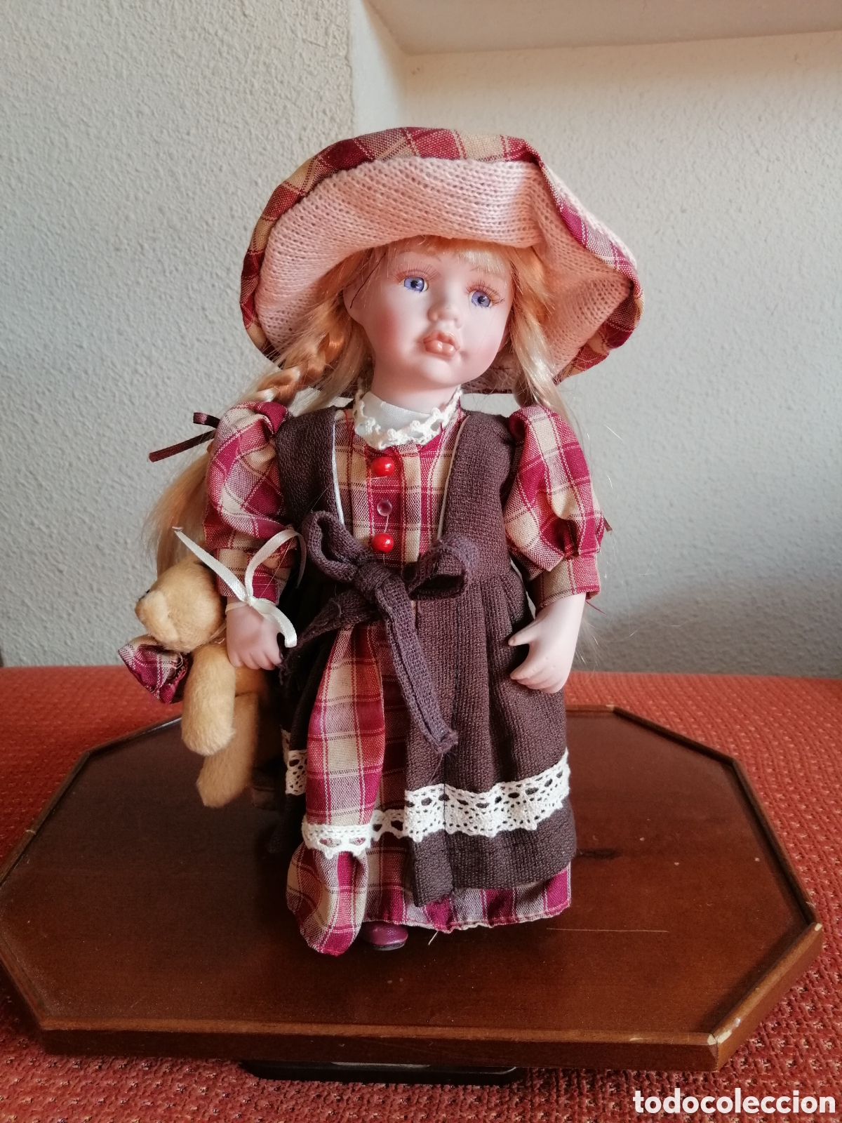 Mu&ntilde;ecas porcelana: MU&Ntilde;ECA T&Iacute;PICA DE BELGICA - Foto 1
