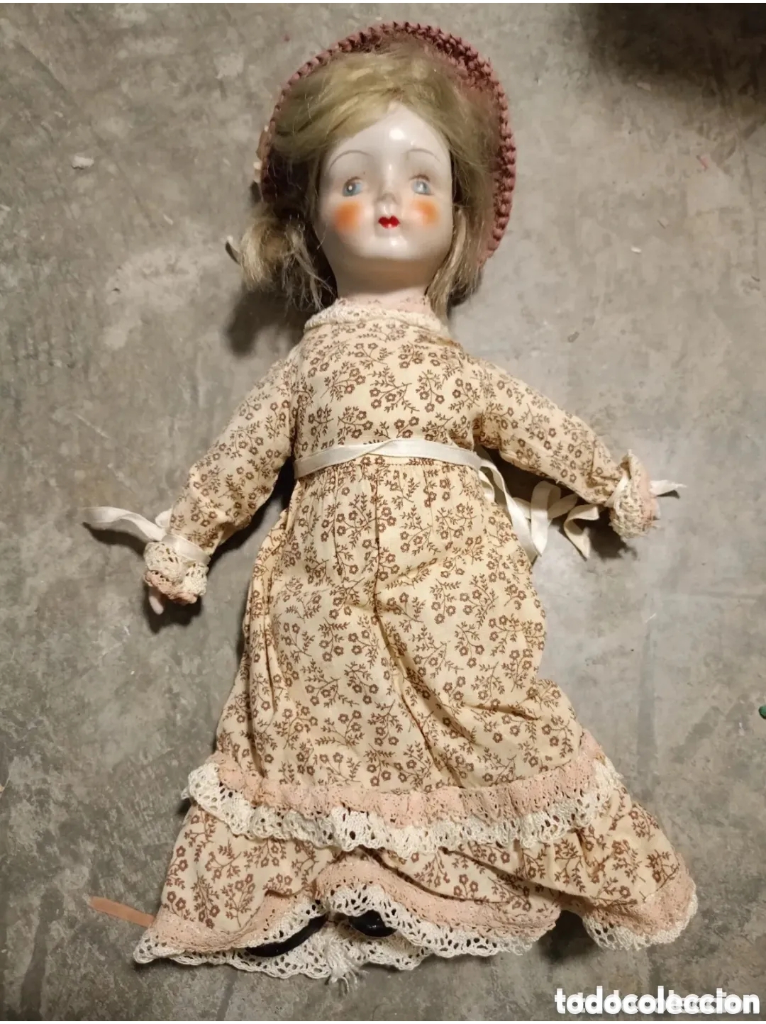 Mu&ntilde;ecas Porcelana: Antigua mu&ntilde;eca de porcelana vintage a&ntilde;os 40-50