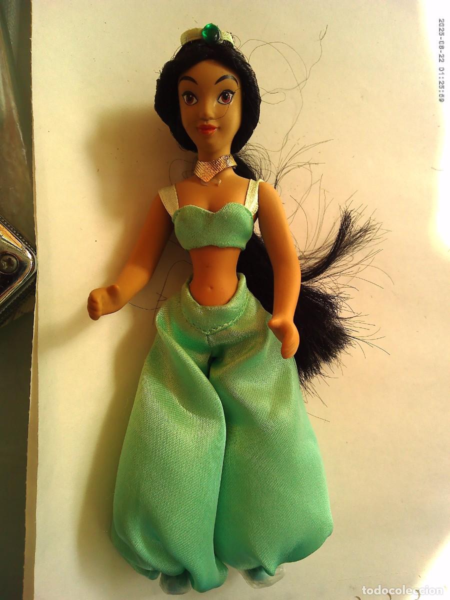 Mu&ntilde;ecas Porcelana: PRECIOSA MU&Ntilde;ECA DE PRINCESAS DE DISNEY : YASMIN DE ALADINO . DE PORCELANA Y VESTIDA