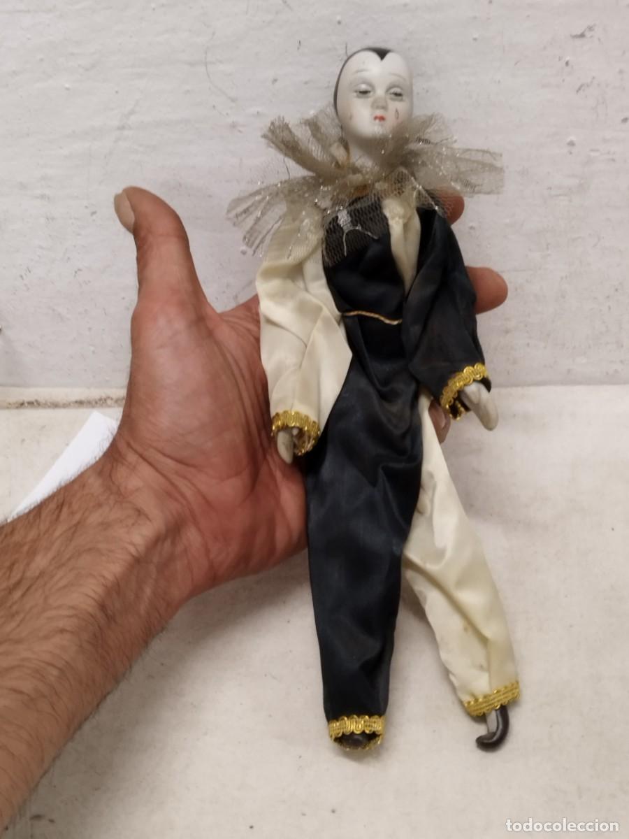 Mu&ntilde;ecas Porcelana: Mu&ntilde;eco figura payaso arlequin cabeza y extremidades de porcelana.