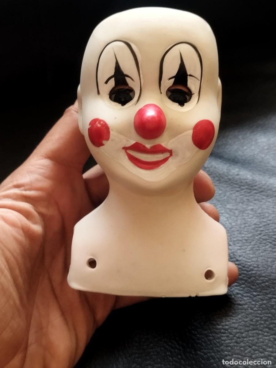 Mu&ntilde;ecas porcelana: Antigua cabeza de porcelana de un payaso, con ojos. Para mu&ntilde;eca, mu&ntilde;eco. Casa de mu&ntilde;ecas, circo.