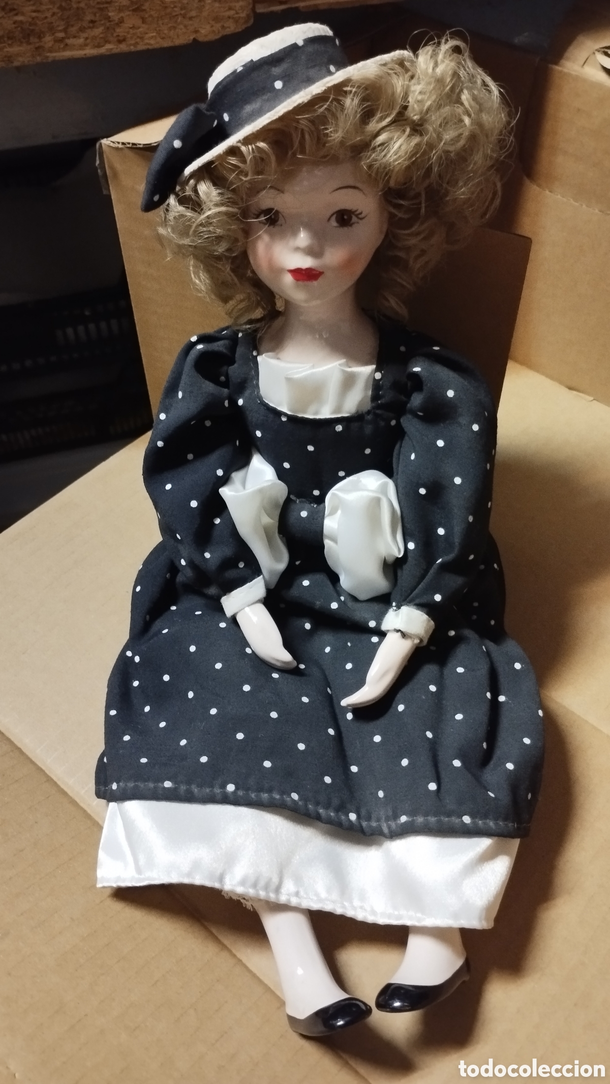 Mu&ntilde;ecas porcelana: Mu&ntilde;eca de porcelana 37cms - Foto 3