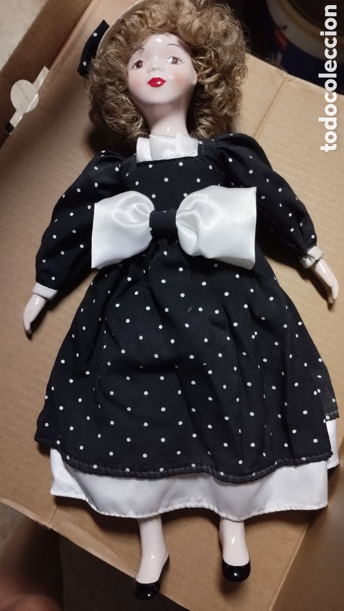 Mu&ntilde;ecas porcelana: Mu&ntilde;eca de porcelana 37cms