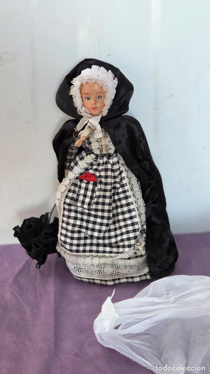 Mu&ntilde;ecas porcelana: mu&ntilde;eca antigua peque&ntilde;a