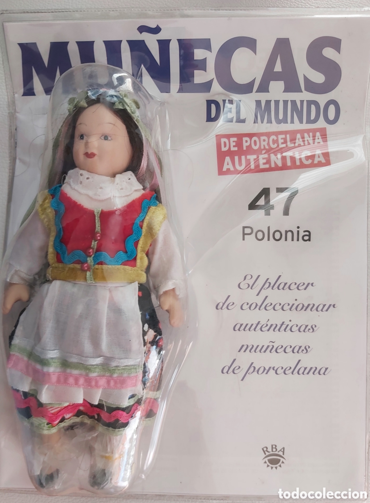 Mu&ntilde;ecas porcelana: Mu&ntilde;eca de porcelana, creada por RBA, en perfecto estado, en su estuche y sin abrir.