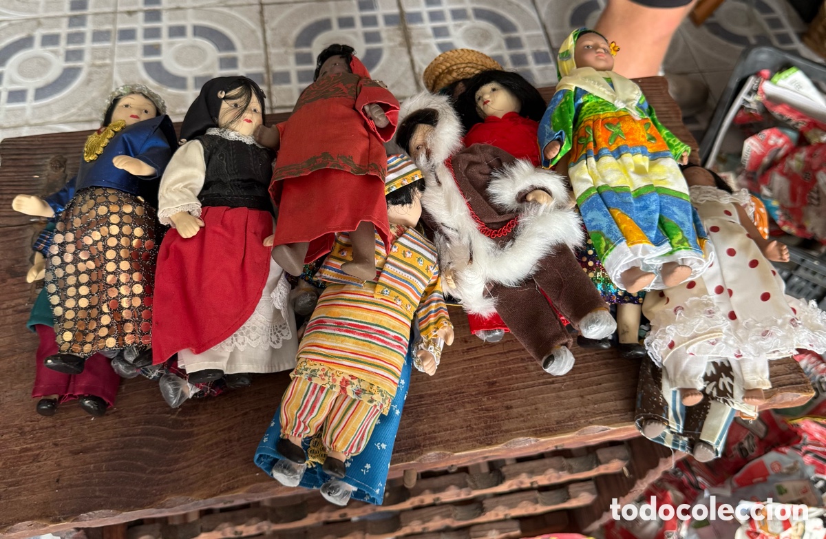 Mu&ntilde;ecas porcelana: Lote de 17 mu&ntilde;ecas de porcelana