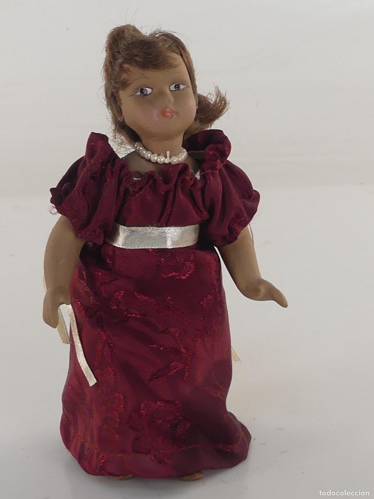 Mu&ntilde;ecas porcelana: PRECIOSA MU&Ntilde;ECA DE PORCELANA