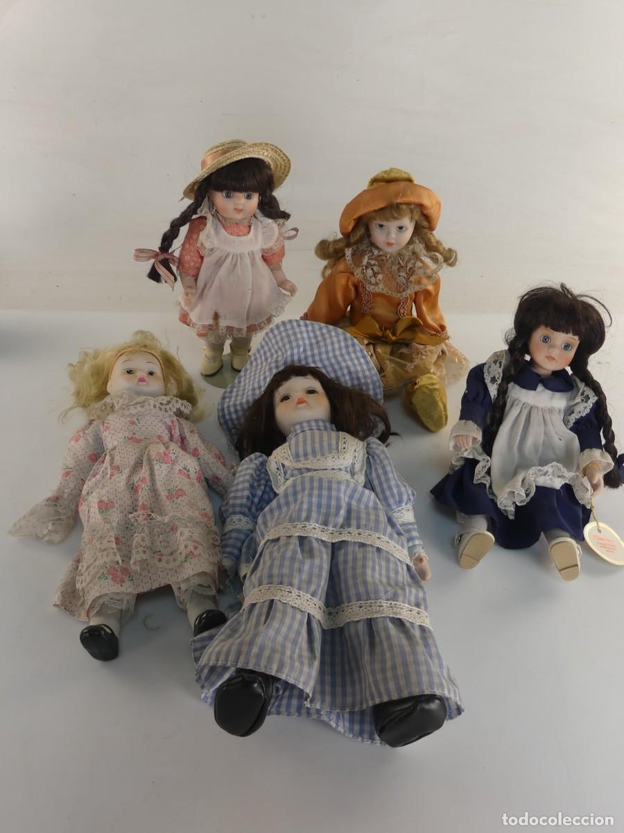 Poup&eacute;es Porcelaine: LOTE DE 5 MU&Ntilde;ECAS DE PORCELANA