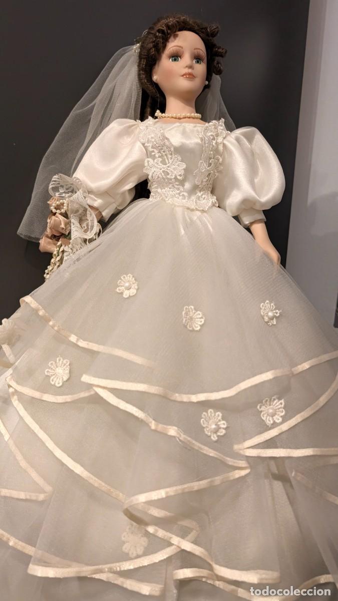 Mu&ntilde;ecas porcelana: Mu&ntilde;eca porcelana gran tama&ntilde;o- Novia Colecci&oacute;n con peana