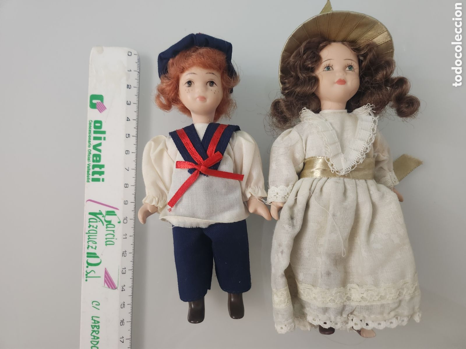 Mu&ntilde;ecas porcelana: 2 mu&ntilde;ecos porcelana 15 cms