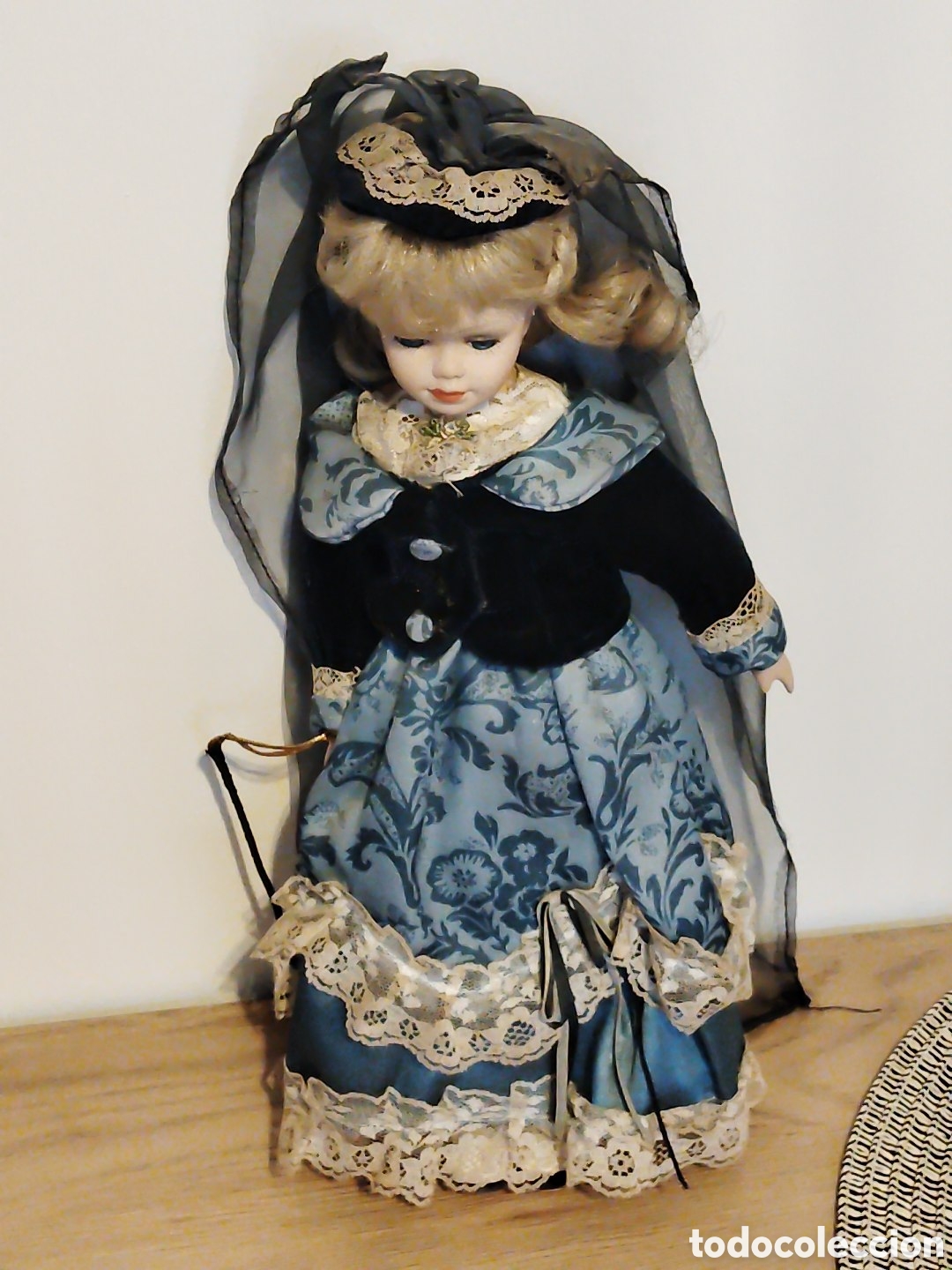 Porzellanpuppen: Mu&ntilde;eca de porcelana, estilo Victoriano. Mide 36 cm