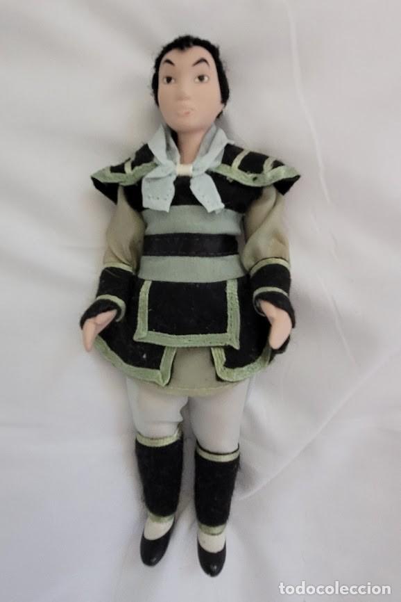 Porcelain Dolls: Mulan disfrazada de guerrero (Ping) Disney
