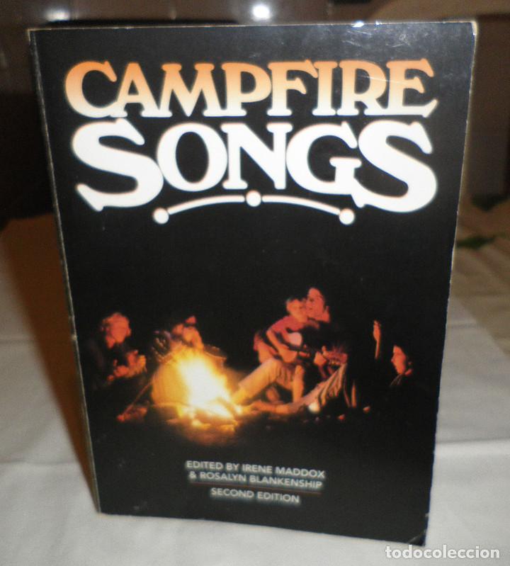 Cat&aacute;logos de M&uacute;sica: campfire songs edited by irene maddox & rosalyn blankenship