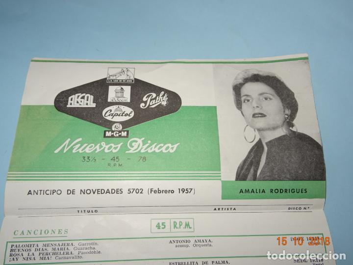 Cat&aacute;logos de M&uacute;sica: Antiguo Cat&aacute;logo Desplegable Anticipo de Novedades Febrero de 1957 CAPITOL PATHE ODEON AEGAL MGM