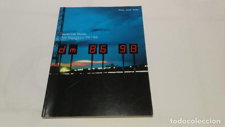 Cat&aacute;logos de M&uacute;sica: DEPECHE MODE_THE SINGLES 86-98_PIANO-VOCAL GUITAR_1999_COMO NUEVO!!!
