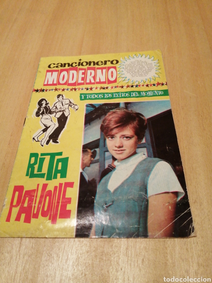 Cat&aacute;logos de M&uacute;sica: Rita Pavone. Cancionero Moderno.