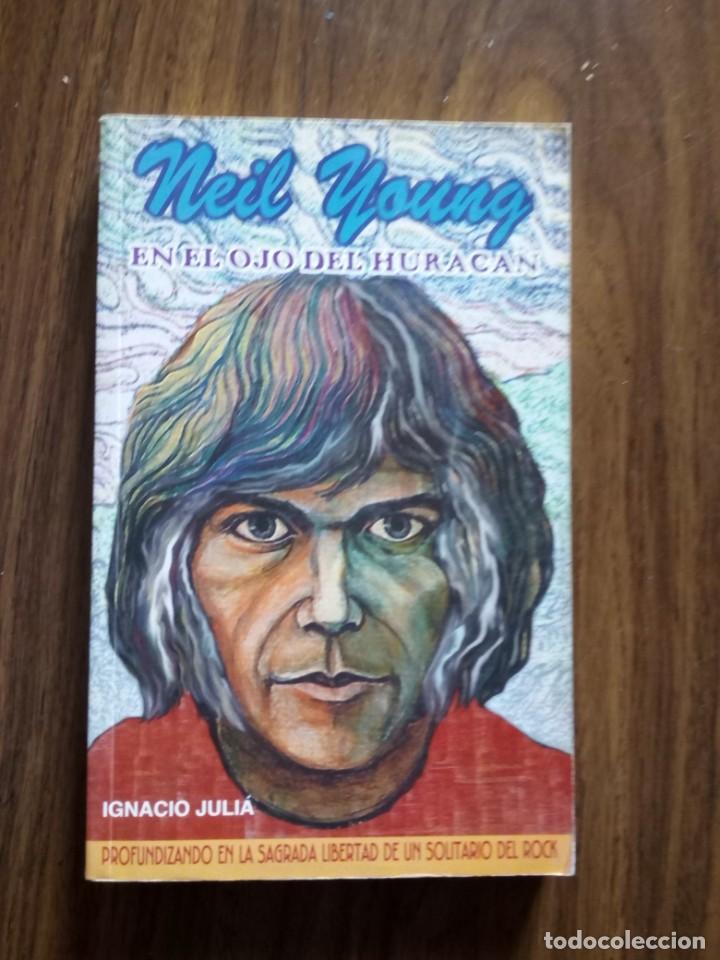 Cat&aacute;logos de m&uacute;sica: Neil Young - En el ojo del Hurac&aacute;n - Foto 1