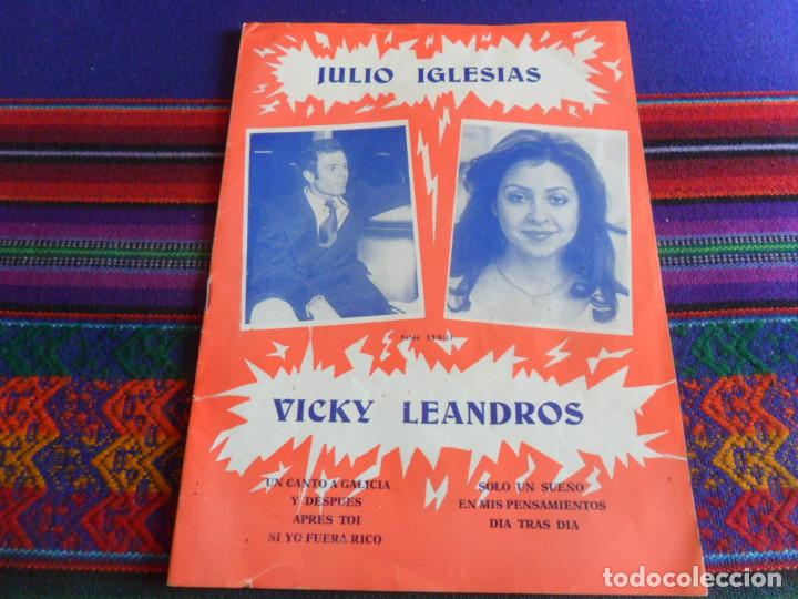Catalogues de Musique: CANCIONERO &Eacute;XITOS DE HOY JULIO IGLESIAS Y VICKY LEANDROS. EDICIONES MARAZUL 1972. BUEN ESTADO.