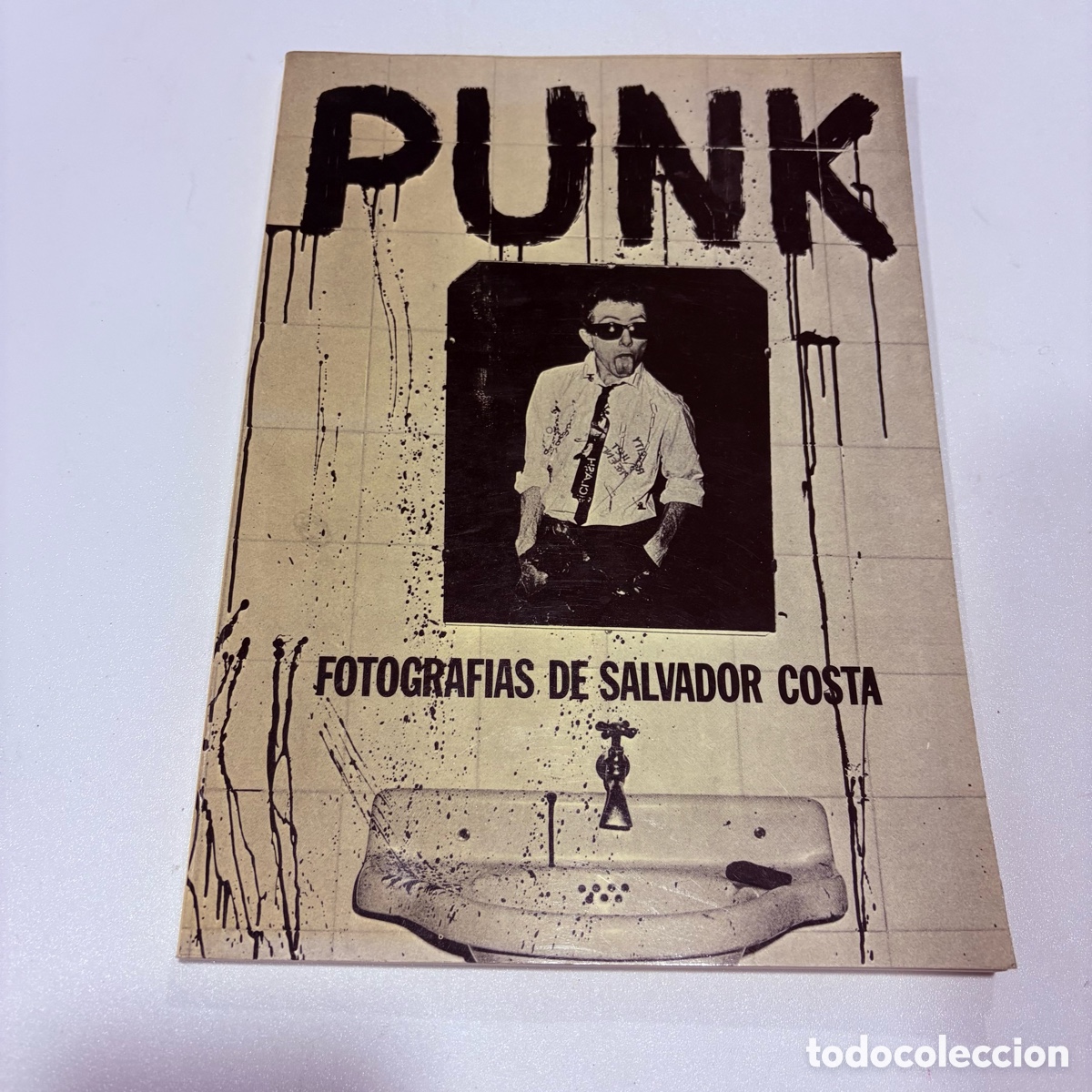 Cat&aacute;logos de m&uacute;sica: libro PRIMERA EDICION DE 1977 punk fotografia de salvador costa NUEVO A ESTRENAR