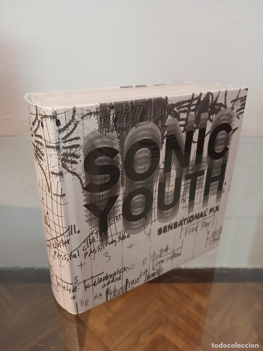 Cat&aacute;logos de m&uacute;sica: Sonic Youth Sensational Fix Hardcover Book &times;Two 7&rdquo; Vinyls