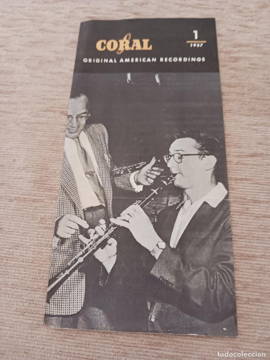 Cat&aacute;logos de m&uacute;sica: lamina publicitaria, coral, imagen benny goodman, el rey del swing, 1957