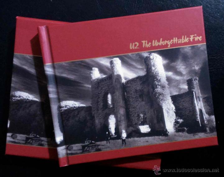 CDs de m&uacute;sica: U2, UNFORGETTABLE FIRE - DOBLE CD, 2 DISCOS CDs + LIBRO. COMO NUEVO - Foto 2