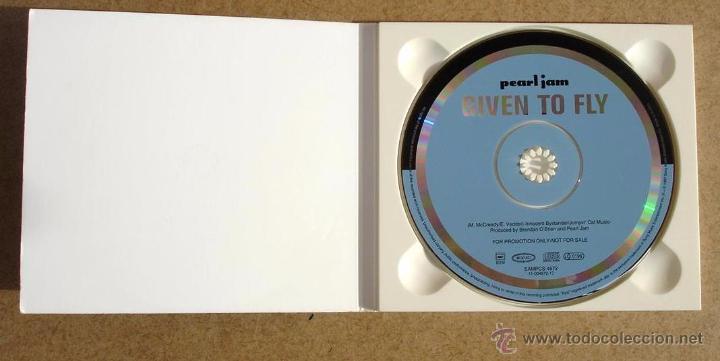 CDs de m&uacute;sica: PEARL JAM - GIVEN TO FLY ( CD SINGLE) - Foto 2