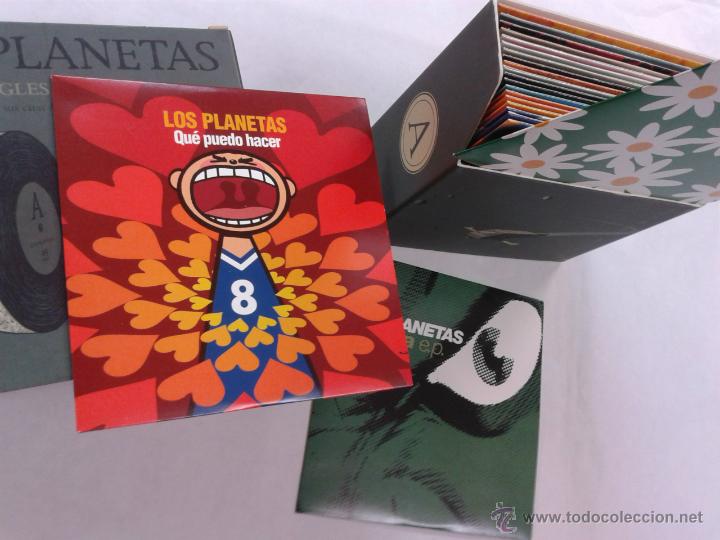 CDs de m&uacute;sica: LOS PLANETAS -SINGLES 1993-2004 - Foto 2