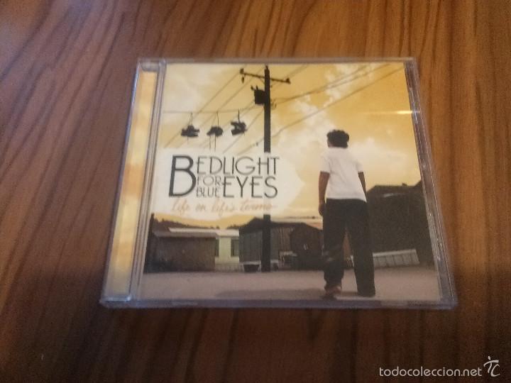 CDs de m&uacute;sica: BEDLIGHT FOR BLUE EYES. LIFE ON LIFE&acute;S TERMS. CD PROMO CON 11 TEMAS M&Aacute;S VIDEOCLIP. BUEN ESTADO. RARO