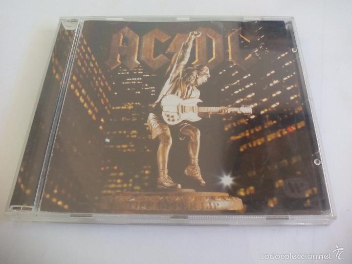 CDs de m&uacute;sica: AC/DC. Stiff Upper lip. CD a&ntilde;o 2000 - Foto 1