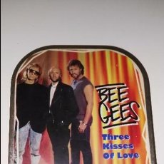 CDs de Música: BEE GEES - THREE KISSES OF LOVE - CAJA METALICA - AÑO 1994. Lote 74962539