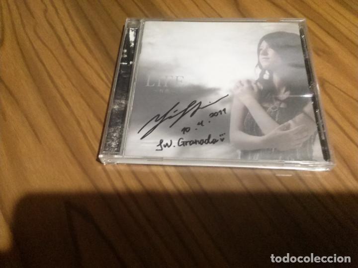 CDs de Musique: YU-KI. LIFE. JAPONESA. CD FIRMADO. 2011. BUEN ESTADO CON 12 TEMAS. RAR&Iacute;SIMO Y FIRMADO