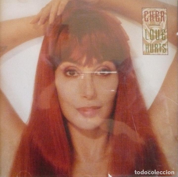 CDs de m&uacute;sica: CHER / LOVE HURTS / CD - Foto 1