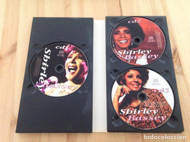 CDs de m&uacute;sica: Shirley Bassey &lrm;- Diamonds Are Forever-triple CD - Foto 2