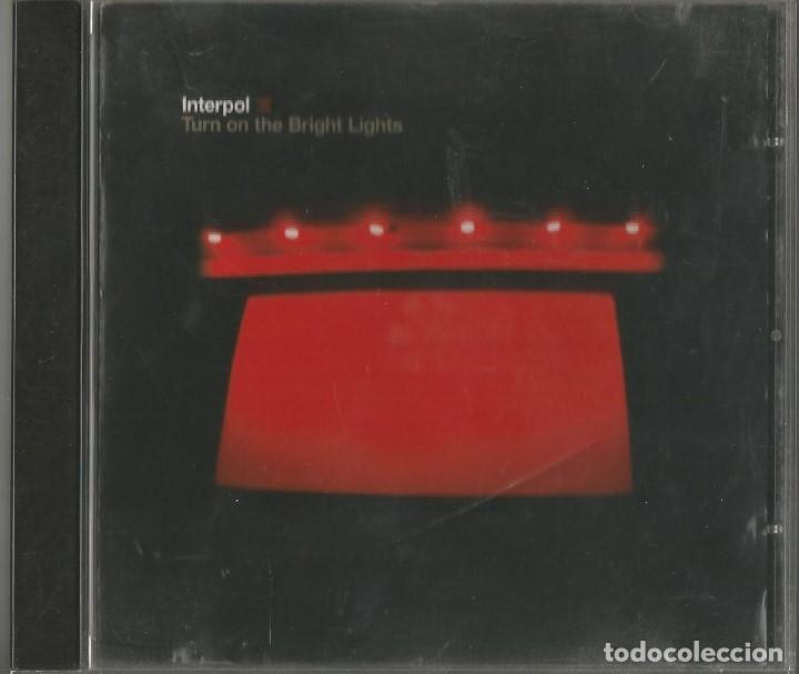 CDs de m&uacute;sica: INTERPOL. TURN ON THE BRIGHT LIGHTS. EMI-VIRGIN 2002 - Foto 1