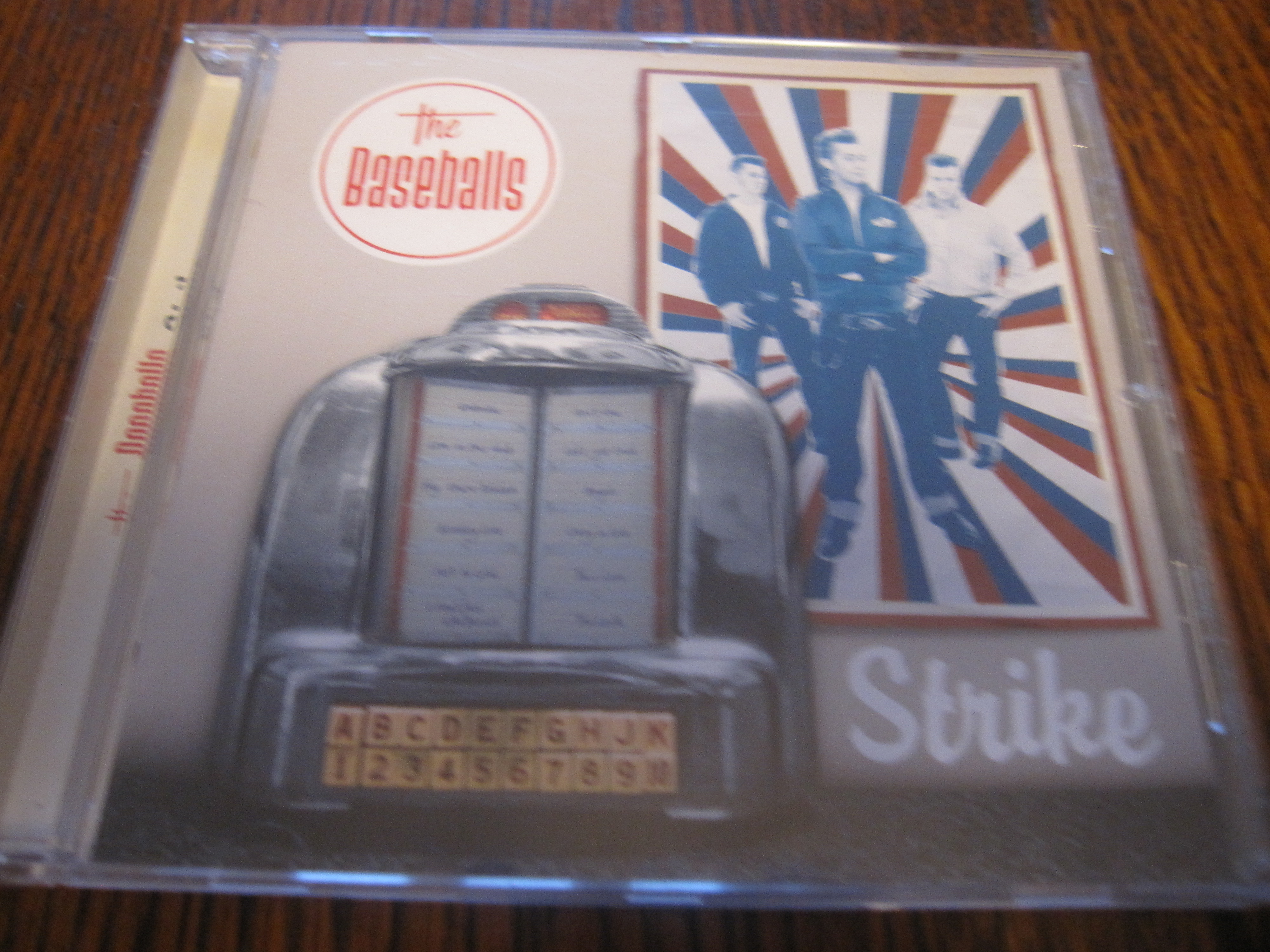 CDs de m&uacute;sica: THE BASEBALLS `Strike` Rockabilly - Foto 1